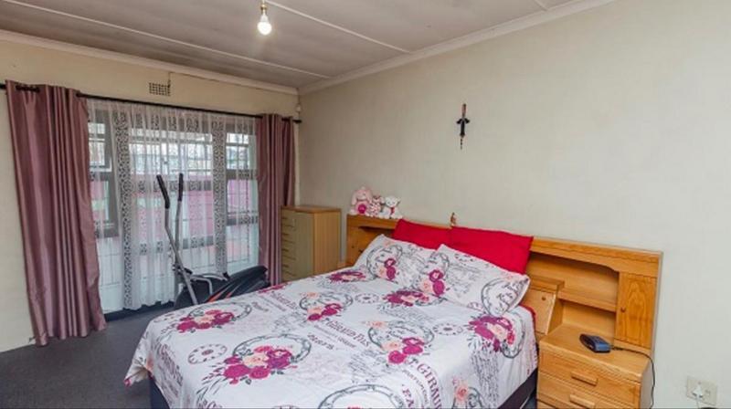4 Bedroom Property for Sale in Riverton Western Cape